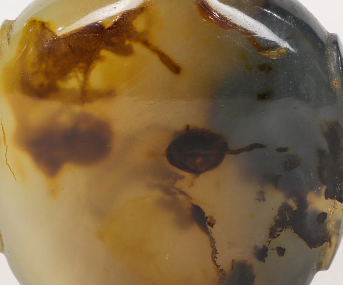 A Chinese shadow agate snuff bottle - 4