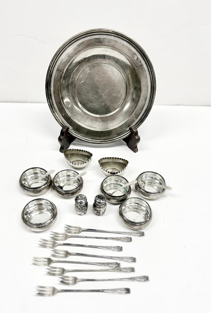 A Group of Sterling Table Articles Including Gorham Oyster Forks: A group of sterling table articles comprising (1) sterling tray, 9.5"dia.; (6) sterling open salts, 2.5"dia.; (4) S Kirk and Sons salt spoons, monogrammed with 'N', 3"; (8) Gorham sterling oyster