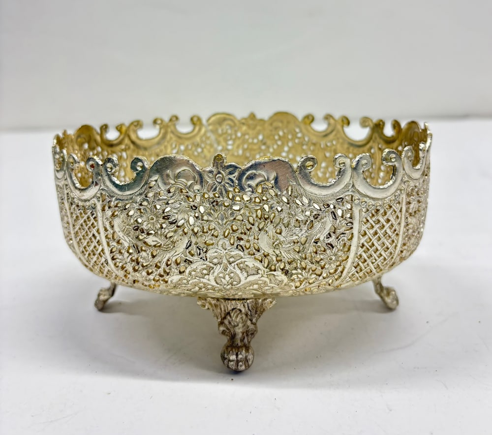 A Persian 840-Silver Oval Footed Bowl: A Persian 840-silver oval footed bowl, 3"h 5.875"l, 7.26 troy oz