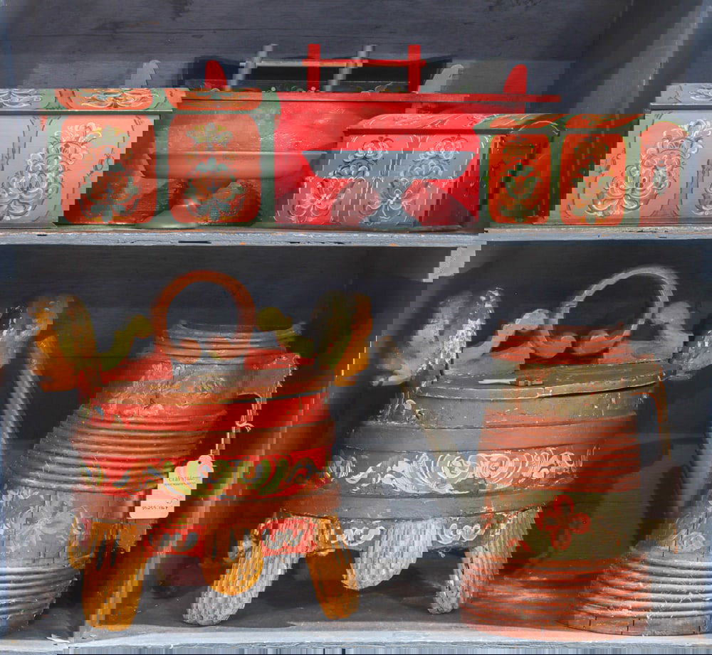 A group of Norwegian rosemailing items (1 of 1)