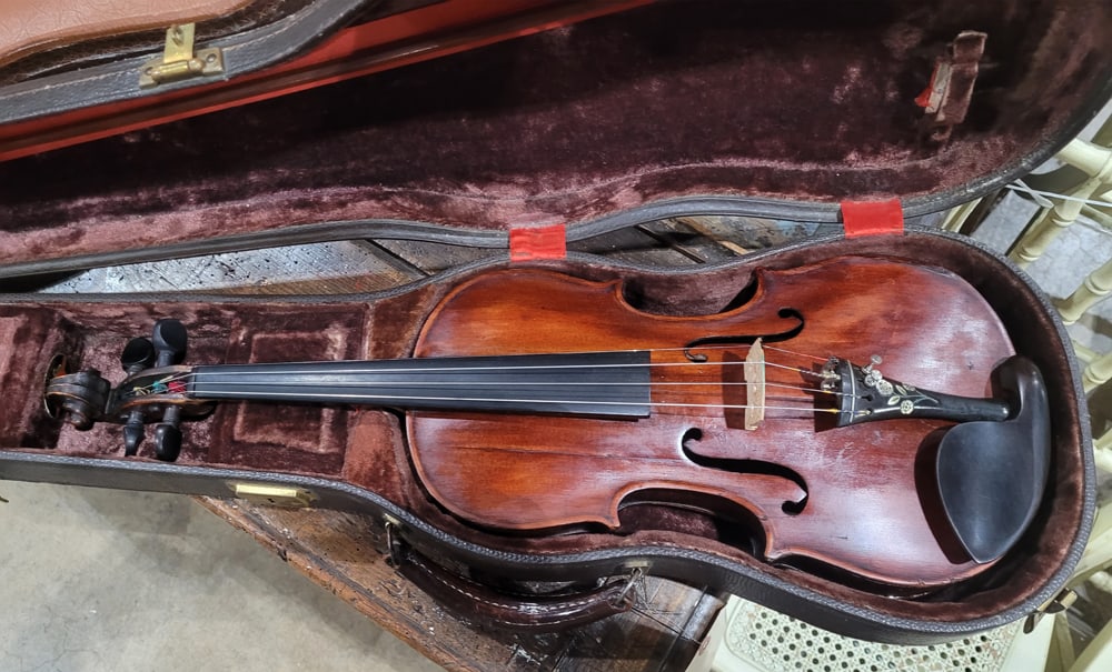 An Italian violin (1 of 3)