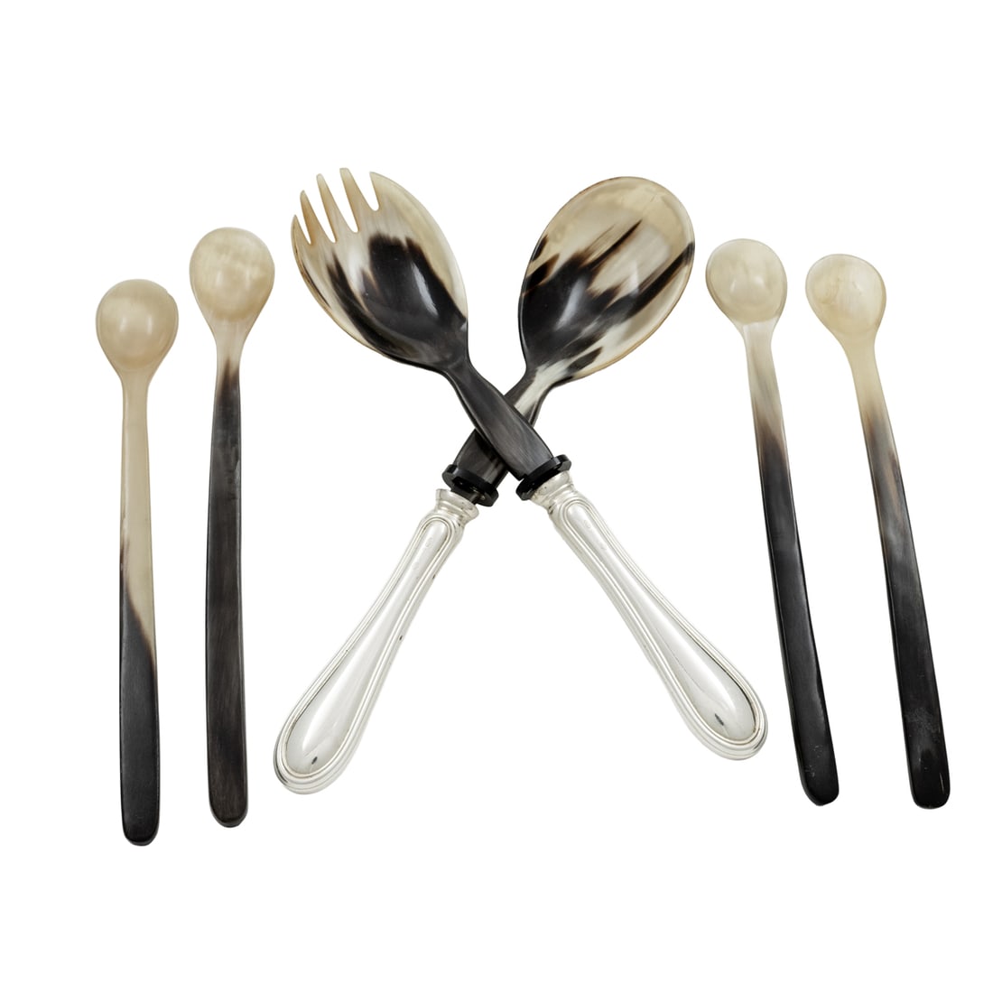 A pair of Italian 800-standard silver handled salad servers, Cesa 1882 (1 of 4)