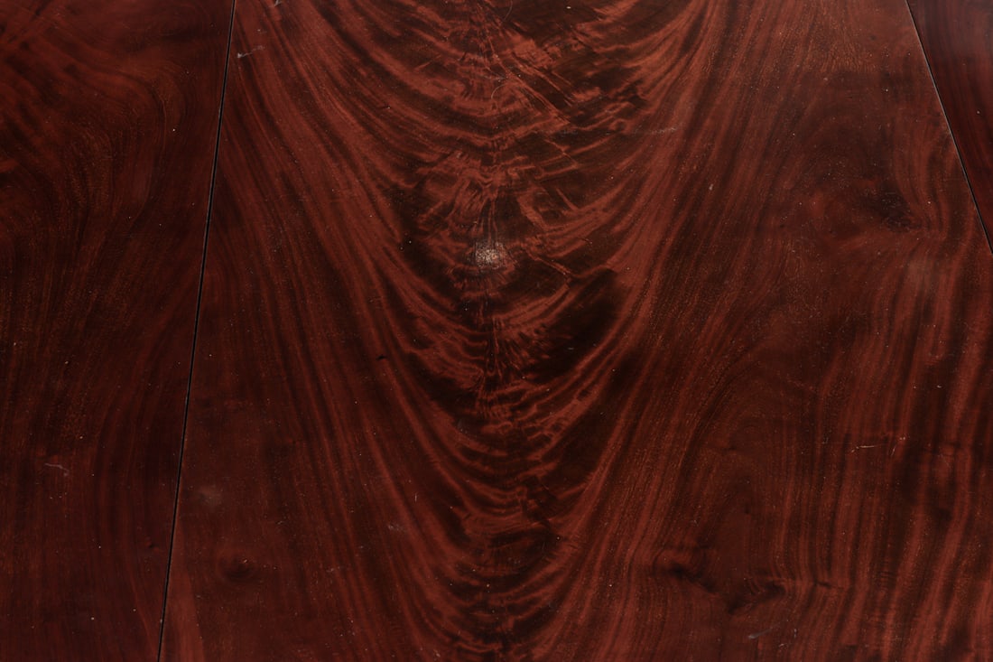 A Regency flame mahogany drop-leaf breakfast table - 4