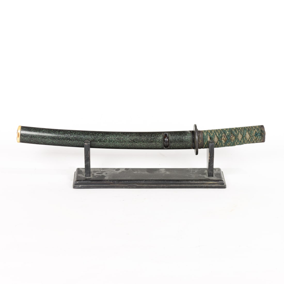 A Japanese tanto with a lacquered scabbard (1 of 3)