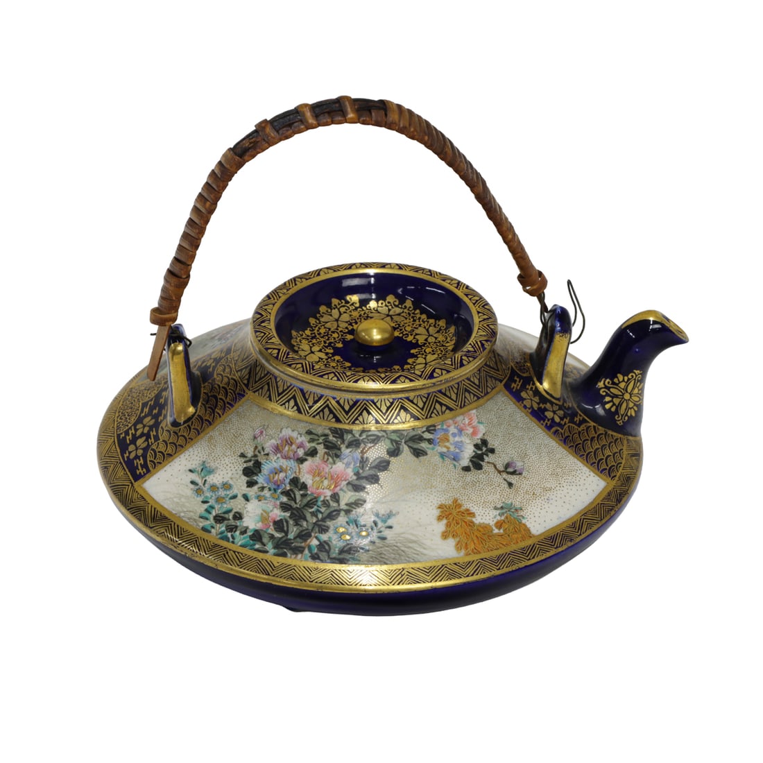 A Satsuma teapot (1 of 5)