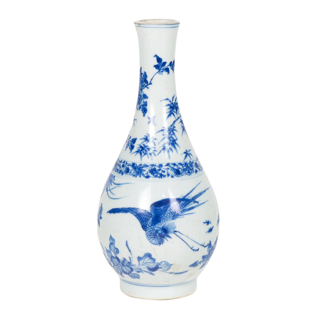 A Chinese blue and white bottle vase (1 of 5)
