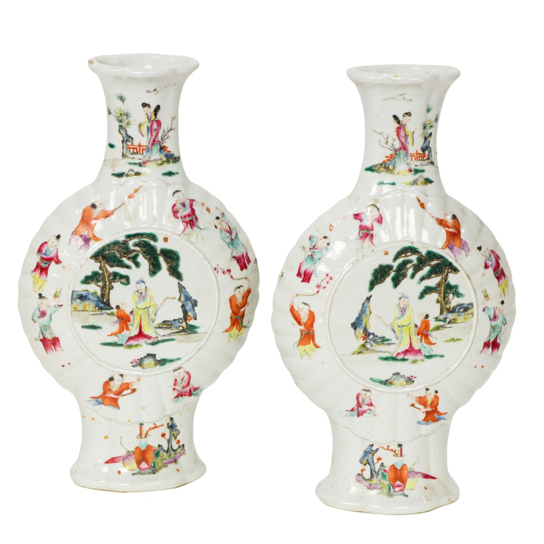A pair of Chinese famille rose moon-flask shaped vases (1 of 5)