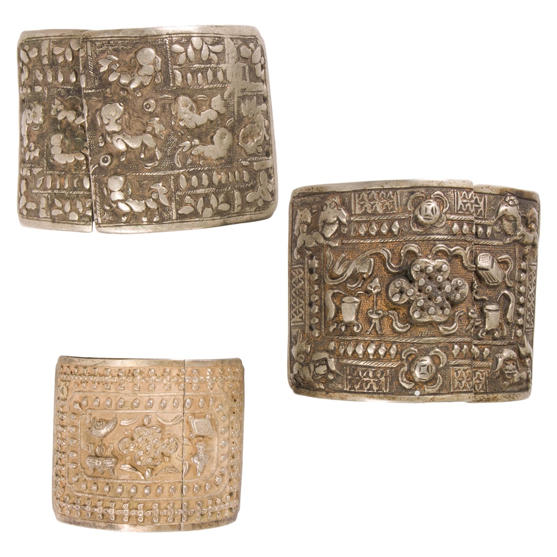 (lot of 3) Chinese silver belt buckles (1 of 2)