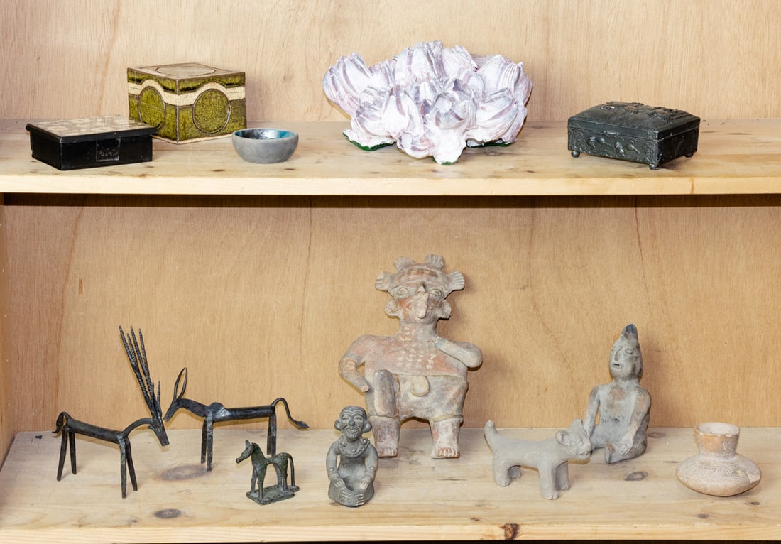 An assembled group (1 of 1)