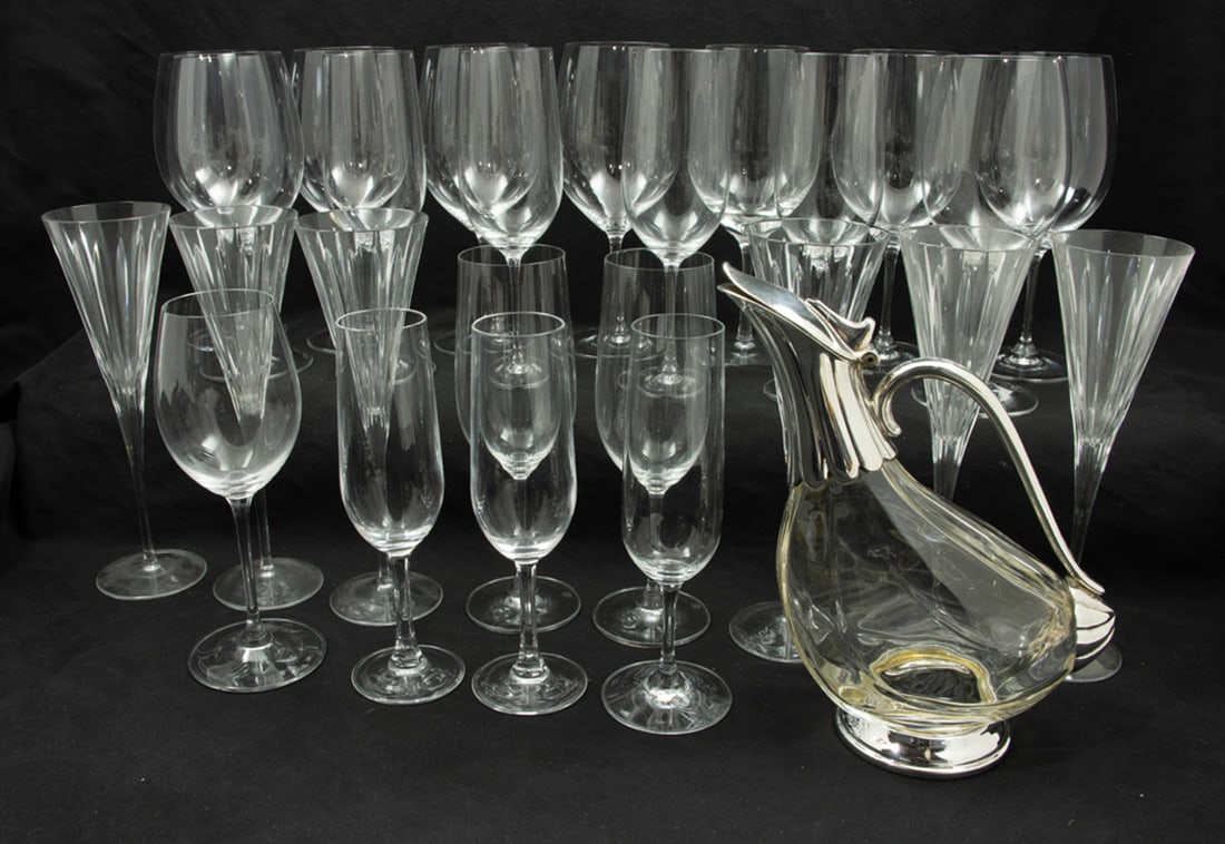 A silverplated mounted glass duck form decanter and a group of stemware: A silverplated mounted glass duck form decanter and a group of stemware, including Reidel and Czech champagne flutes, greatest 10"h