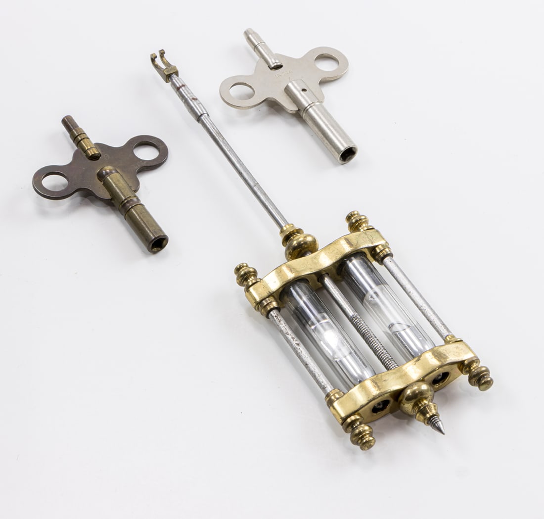 Two mantel clocks - 5