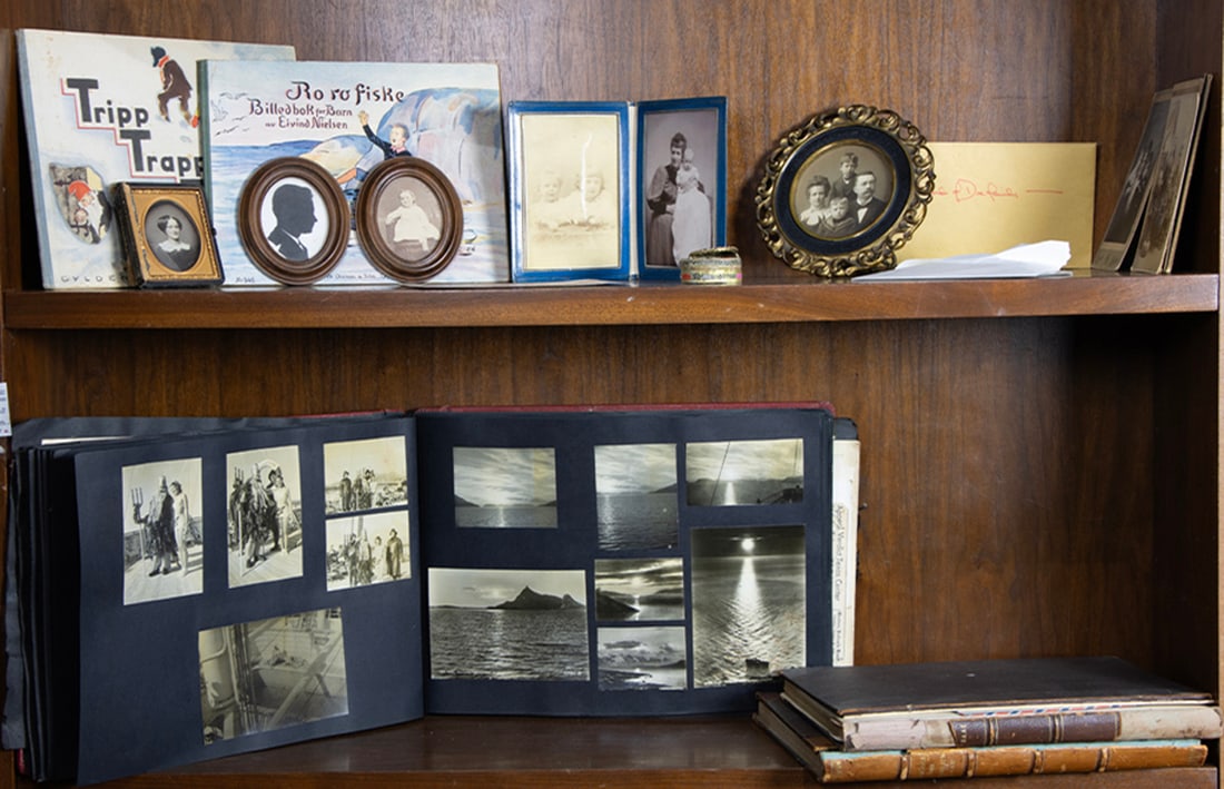 A group of ephemera from the Norwegian family Daee (1 of 1)