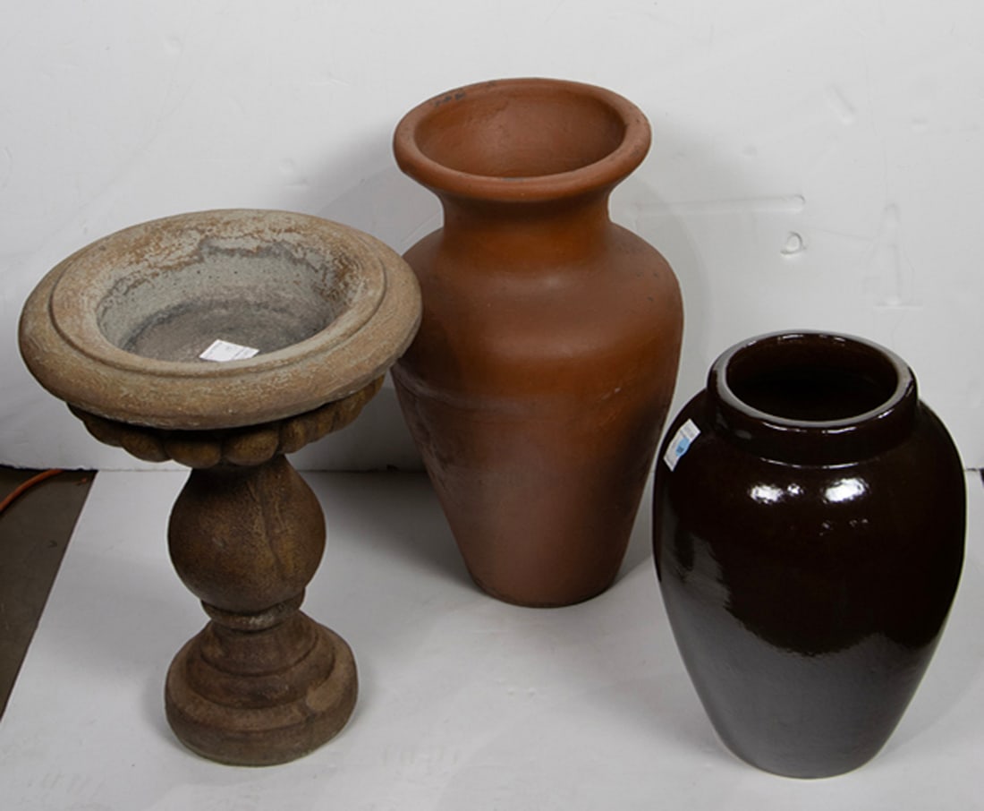 A group of garden accessories (1 of 1)