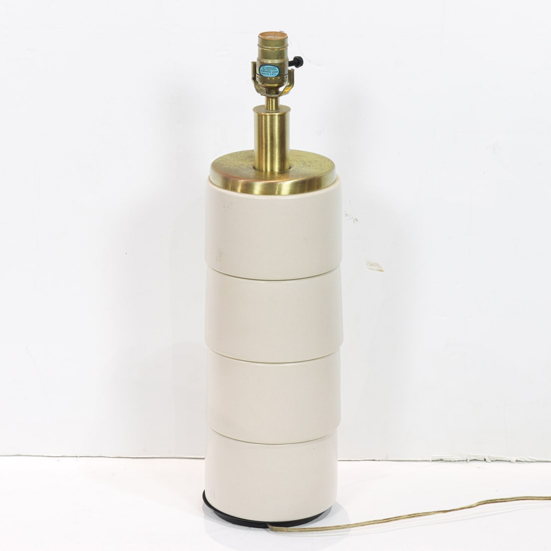 A Modern ceramic table lamp - 2