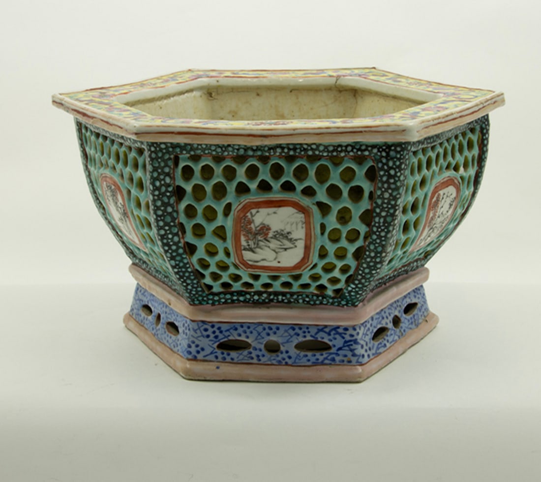 A Chinese famille rose hexagonal jardiniere (1 of 4)