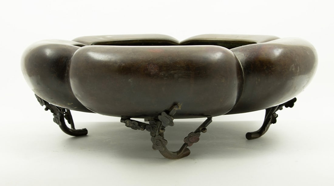 A Japanese bronze ikebana container (1 of 3)