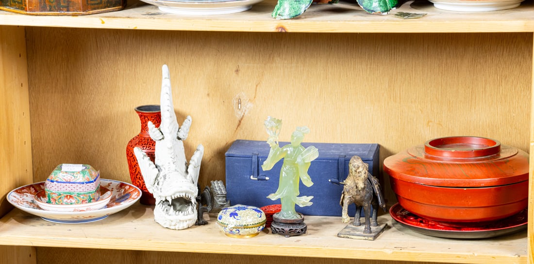 A shelf of Japanese and Chinese decorative objects (1 of 1)