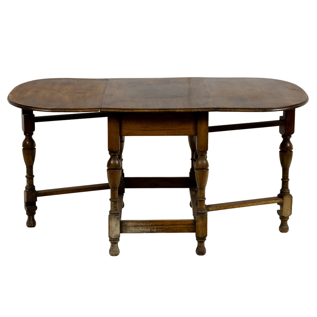 An English gate leg table circa 1900 (1 of 5)