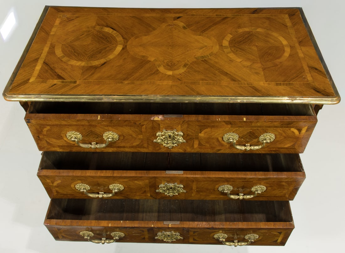A Regence ormolu mounted commode 19th century - 5