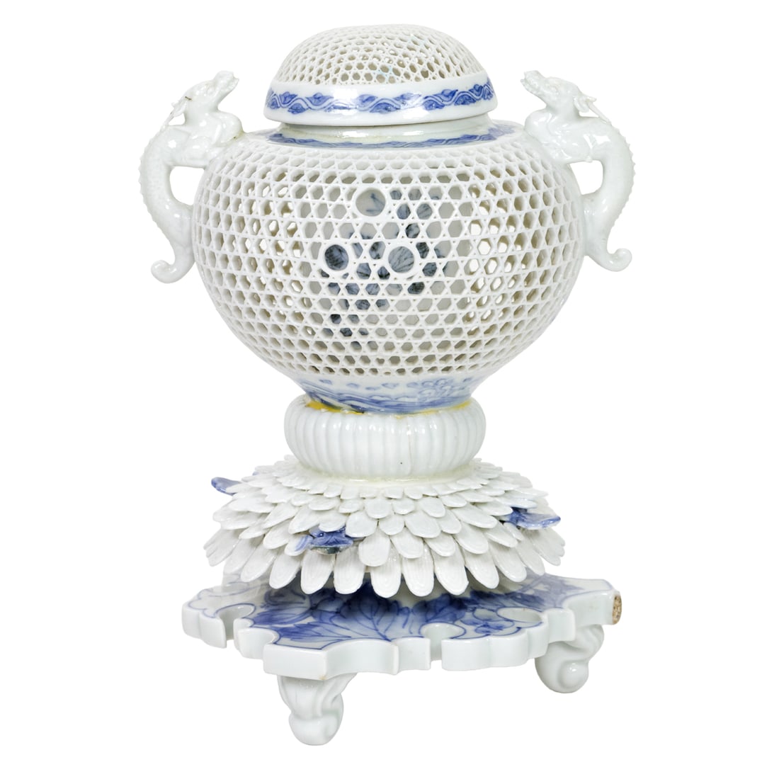 A Japanese Hirado blue and white koro (1 of 4)