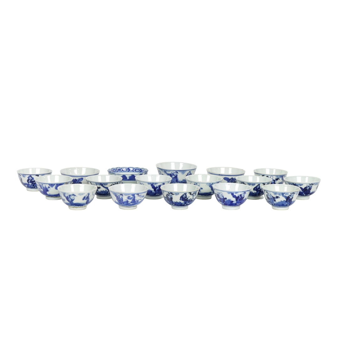 (lot of 17) Chinese blue and white bowls (1 of 8)