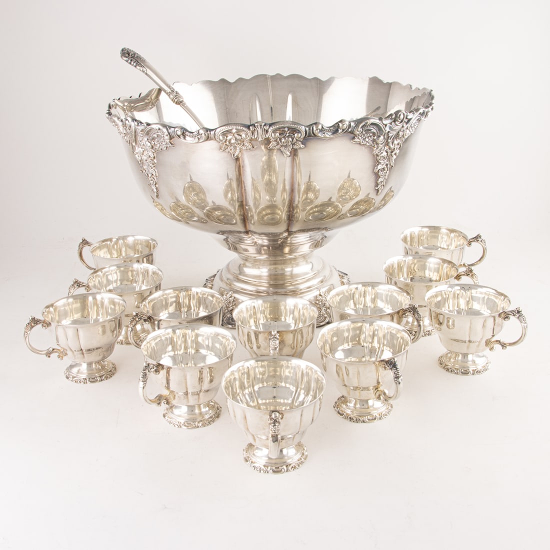 A Wallace silver-plated punch set in the 'Baroque' pattern (1 of 4)