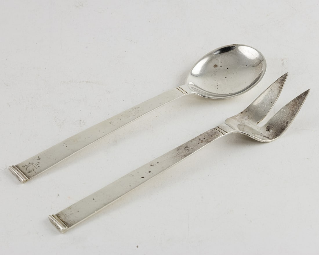 A Mexican Mid-Century sterling silver salad fork and tongs set (1 of 2)