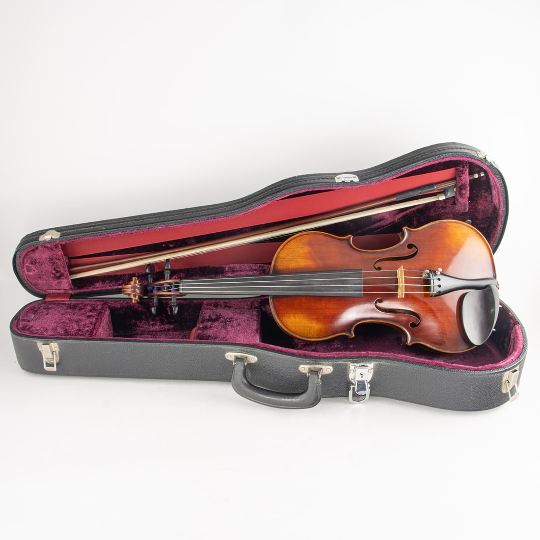 A Franz Kirschnek full size violin (1 of 3)