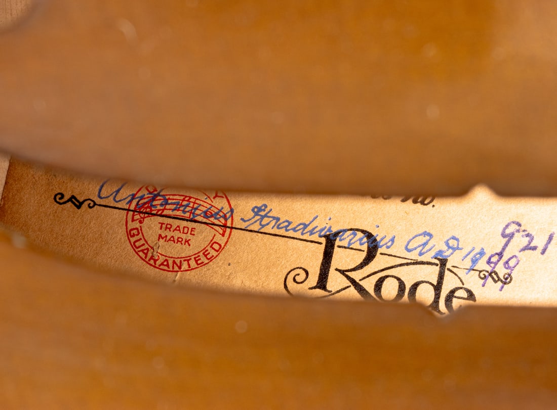 A Rode cello - 4