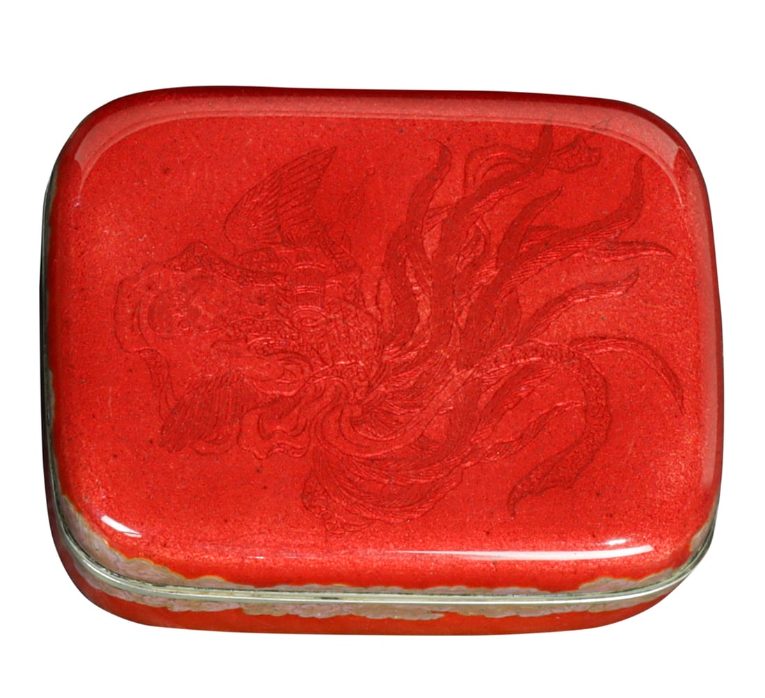 A Japanese Ginbari box: A Japanese Ginbari box. Featuring figural and floral motif, Meiji period, 4.125" across.