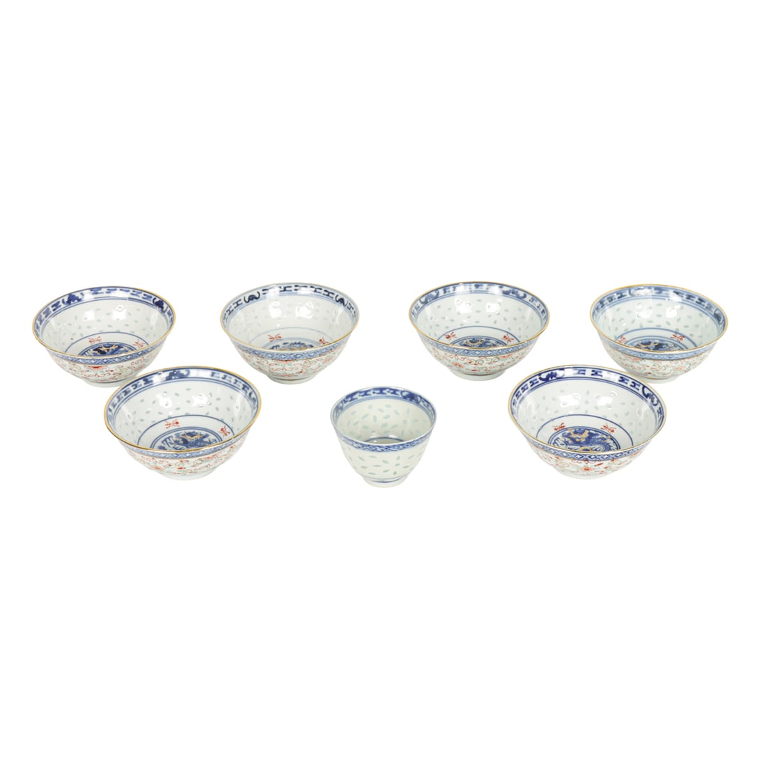 (lot of 7) Chinese blue and white bowls: (lot of 7) Chinese blue and white bowls. From 3" to 4.25" across.