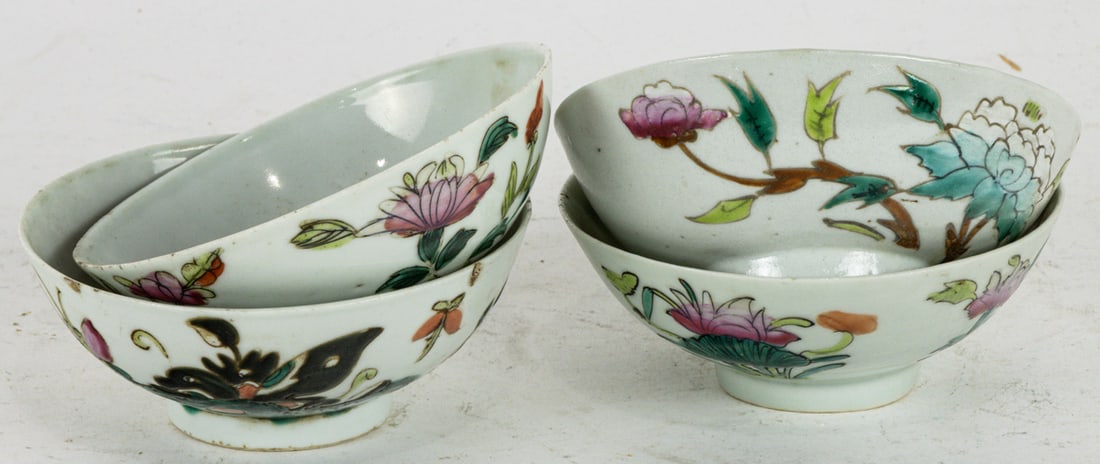 A large group of Chinese famille rose bowls: A large group of Chinese famille rose bowls. Early 20th century, 4.5" widest.