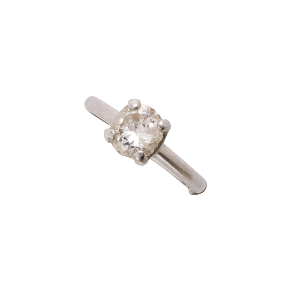 A diamond and platinum solitaire ring - 2