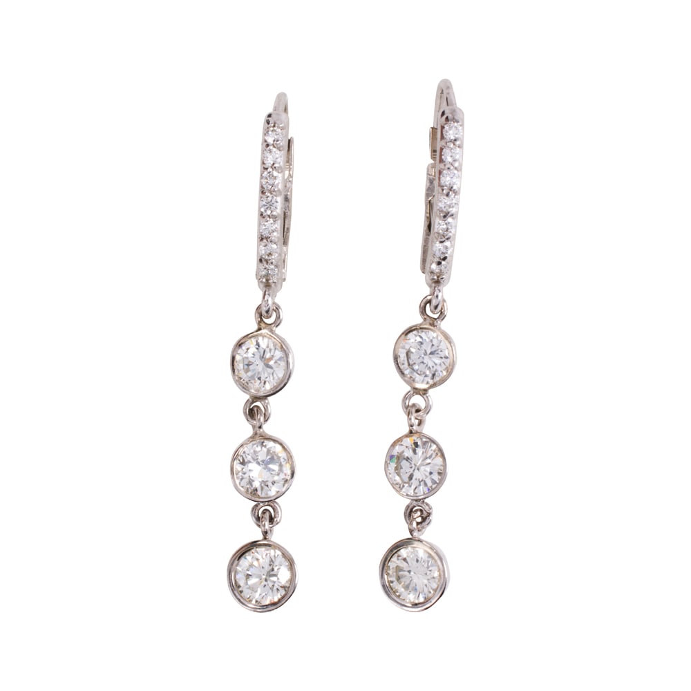 A pair of diamond and 18k white gold earrings (1 of 1)