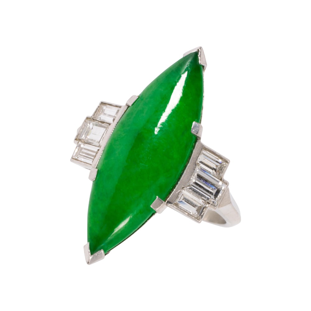 A jade, diamond, and platinum ring - 2