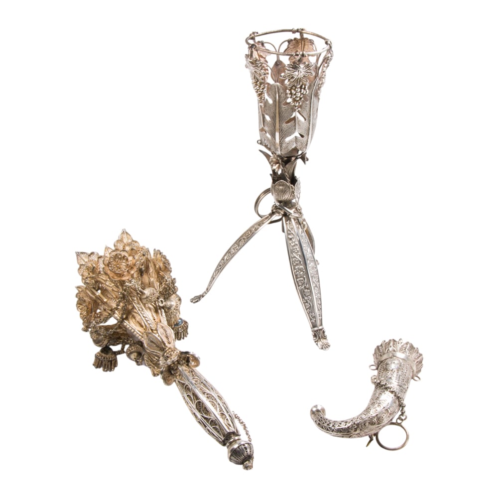 Three Indian and English silver posy holders or tussie mussies (1 of 4)