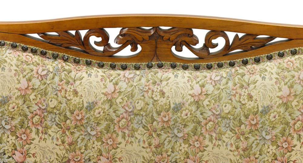 A Victorian settee - 4