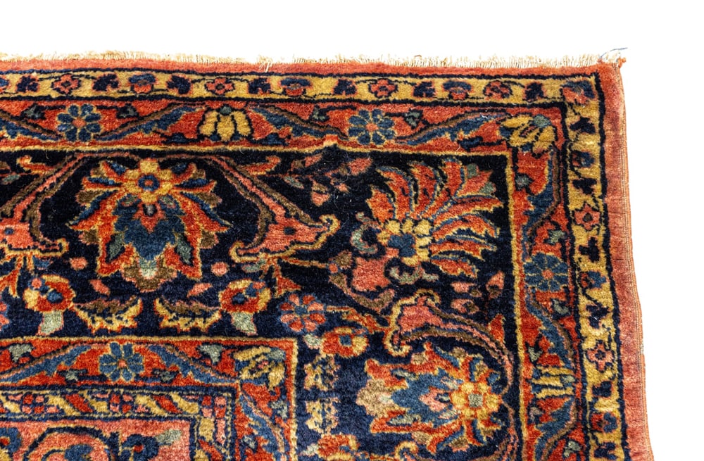 A Persian Sarouk carpet - 3