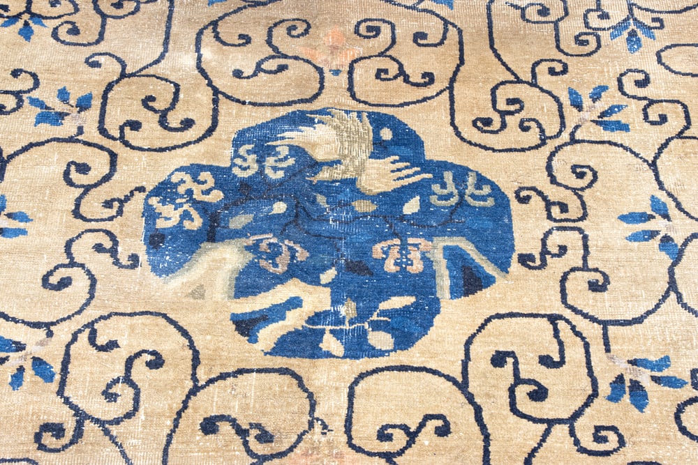 A Chinese Peking carpet - 2
