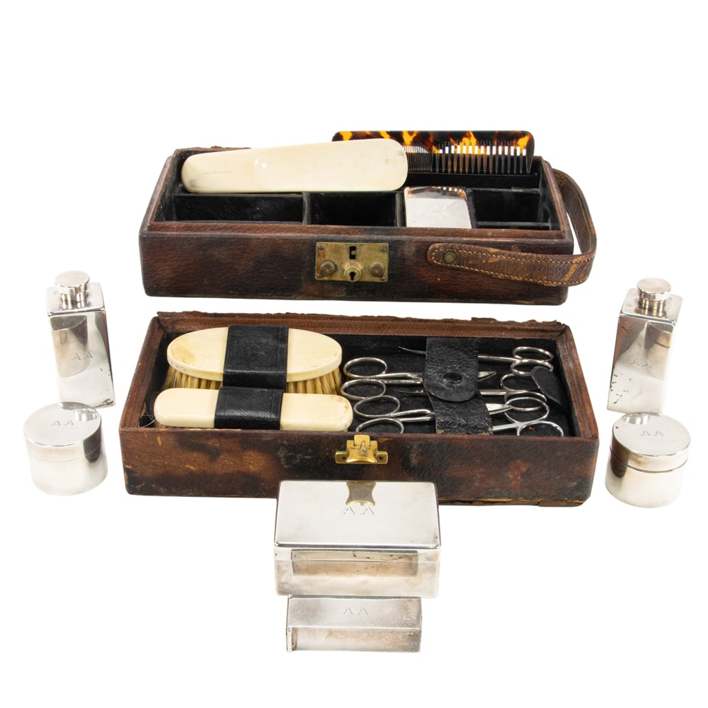 An Hermes leather gentleman's dressing case (1 of 4)