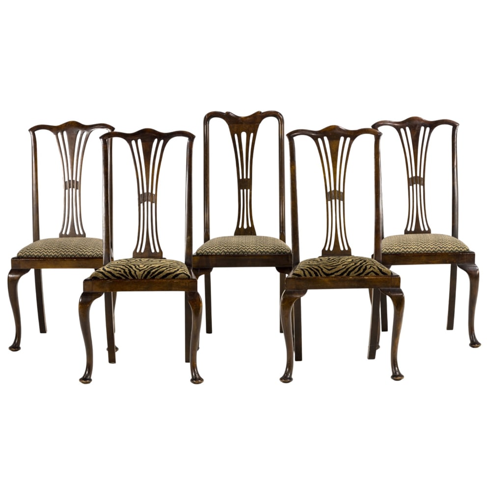 A set of five Chippendale style chairs: A set of five Chippendale style chairs, each with a high back and pierced splat, with a drop in seat, and rising on cabriole legs, 40"h x 19"w x 18"d (overall); 18"h x15"d (seat)