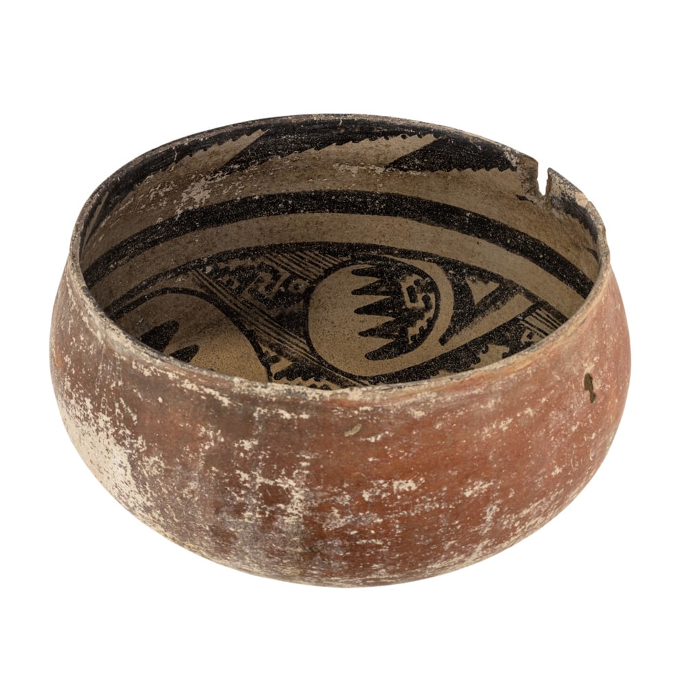 A large polychrome Anasazi bowl (1 of 4)