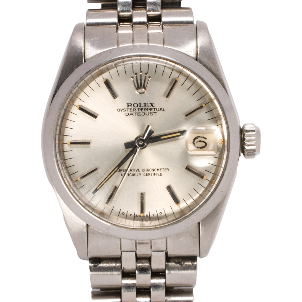 A 1982 ladies Rolex Oysterdate Perpetual Datejust stainless steel wrist watch: A 1982 ladies Rolex Oysterdate Perpetual Datejust stainless steel wrist watch Ref: 6824The silver tone dial with baton indices and hands, within polished stainless steel case, containing an automatic 