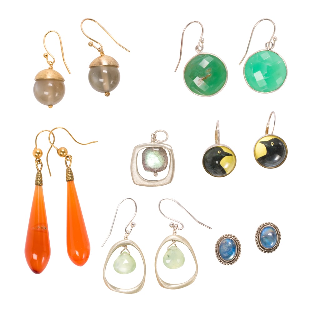 A collection of costume earrings (1 of 1)