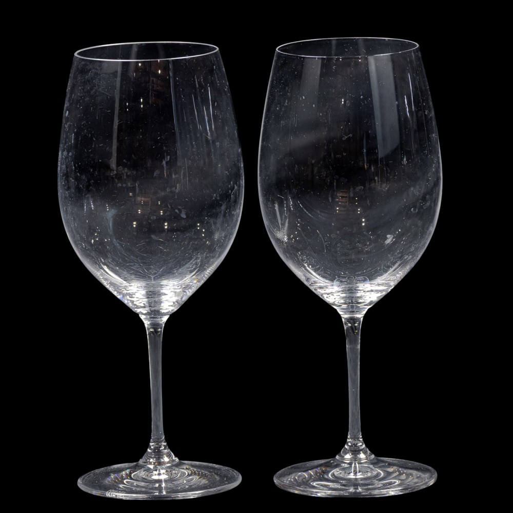 Twelve Reidel glass bordeaux wine glasses in the Vinum pattern: Twelve Reidel glass bordeaux wine glasses in the Vinum pattern, includes two factory boxes, 9"h