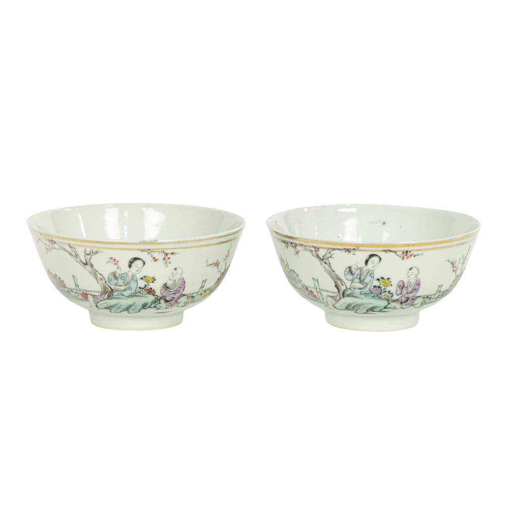 (lot of 2) Chinese famille rose bowls (1 of 2)