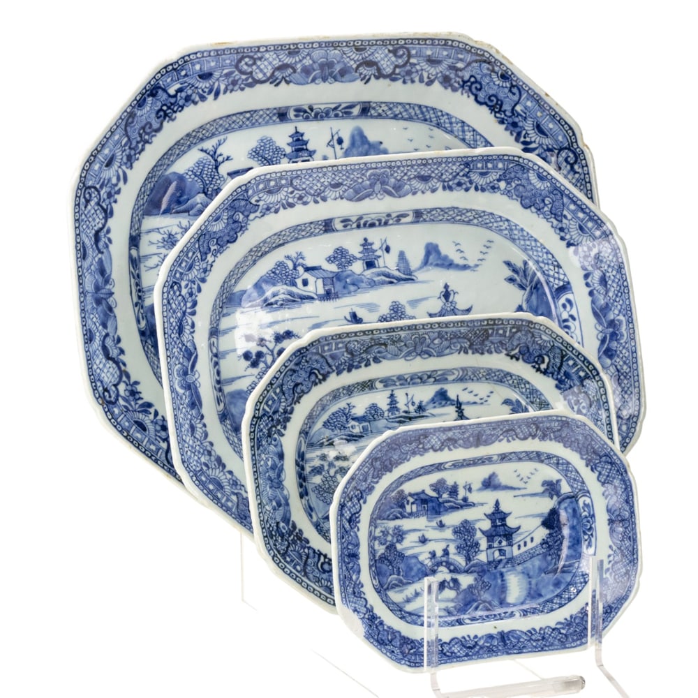 (lot of 4) Chinese export blue and white platters (1 of 3)