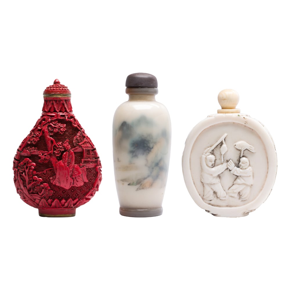 (lot of 3) Chinese resin snuff bottles (1 of 5)
