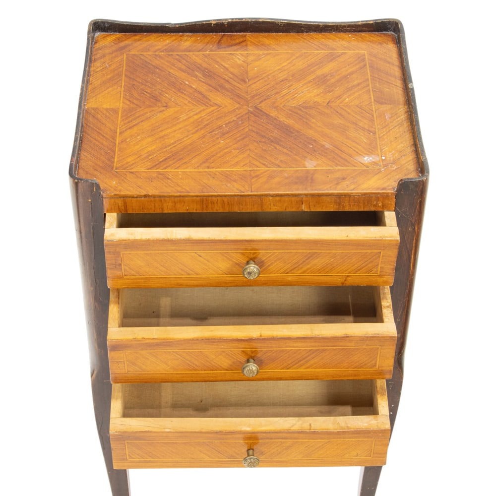 A French bedside commode - 3