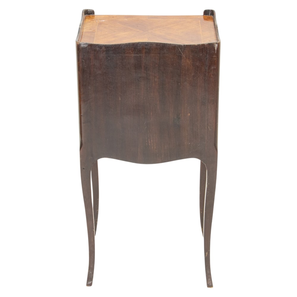 A French bedside commode - 4